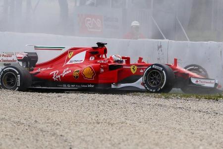 Weniger gut lief es für den Iceman am Nachmittag. Nach einem Defekt drehte sich Räikkönen unverschuldet ins Kiesbett und mus...