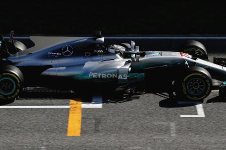 Sowohl Valtteri Bottas als auch Lewis Hamilton haben den wahren Speed ihres neuen Wagens am Freitag noch nicht offenbart.