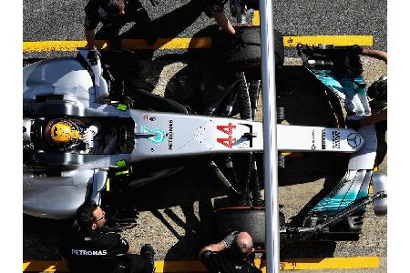 Wie sein neuer Teamkollege vor ihm, begnügte sich auch Lewis Hamilton mit etwas mehr als 50 Runden.