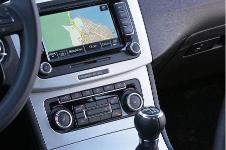 Oberklassen-Technik findet sich in dem als Technologie-Träger deklarierten Passat wieder.