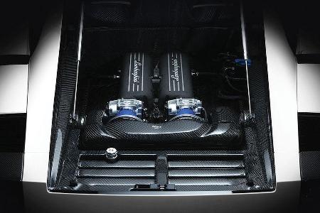 Das maximale Drehmoment beziffert Dimex mit 580 Nm. Der komplette Motorenumbau schlägt mit 62.522 Euro zu Buche.