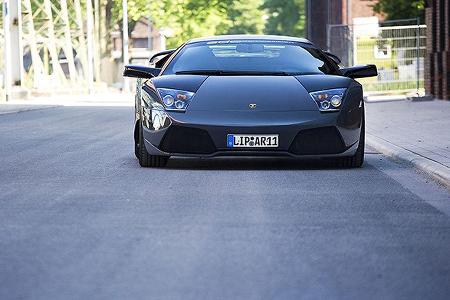 ... das eigentliche Highlight ist jedoch, dass der Lamborghini von Allrad- auf Hinterradantrieb umgerüstet wurde.