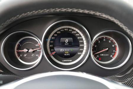 Mercedes CLS 63 AMG S 4Matic, Rundinstrumente