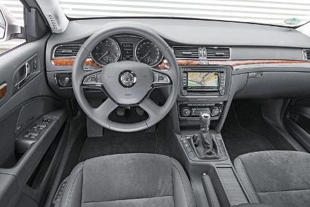 Skoda Superb 1.4 TSI, Cockpit, Lenkrad