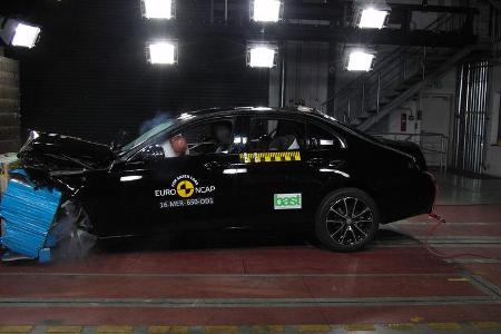 EuroNCAP Crashtest 2016 Mercedes E-Klasse