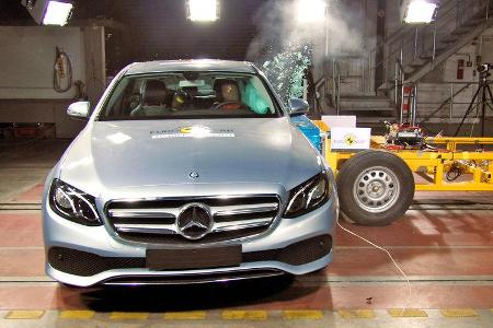EuroNCAP Crashtest 2016 Mercedes E-Klasse