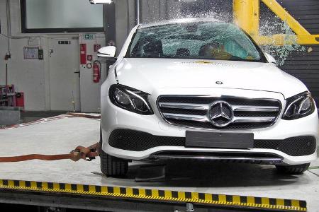 EuroNCAP Crashtest 2016 Mercedes E-Klasse