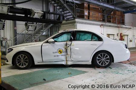EuroNCAP Crashtest 2016 Mercedes E-Klasse