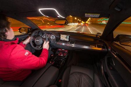Audi S8 Plus 4.0 TFSI Quattro, Cockpit, Fahrersicht