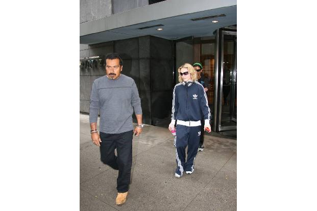 …Madonna während eines US-Besuchs. Dass die beiden jedoch zusammen geschwitzt haben, ist fraglich.