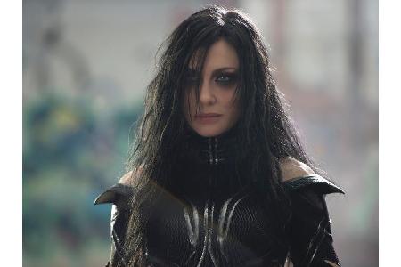 Dann taucht auch noch Hela (Cate Blanchett) auf - mit der nicht gut Kirschen essen ist.