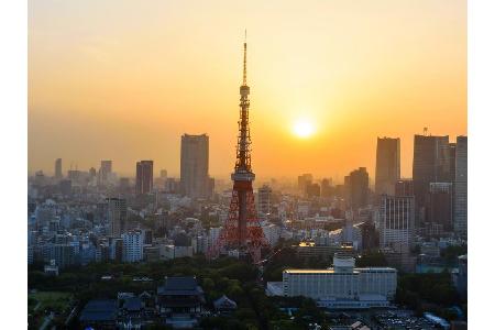 Die quirlige Weltmetropole ist schon früh auf den Beinen. Von vielen Hotels der Stadt aus können Urlauber beobachten, wie To...