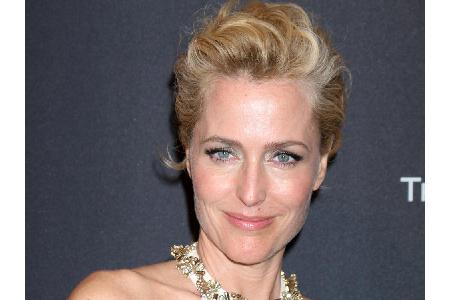 Gillian Anderson ist ebenfalls als Schriftstellerin tätig und hat sich auch schon vereinzelt als Regisseurin versucht.