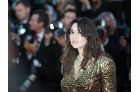 So geht's natürlich auch: Schauspielerin Monica Bellucci (52) ist nie ohne Make-up zu sehen. Das liegt nicht daran, dass sie...