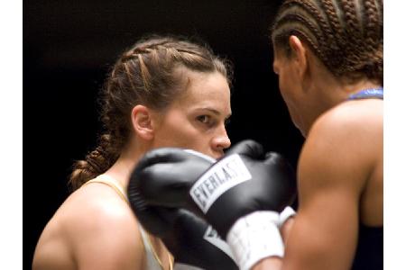 Nicht nur Hollywoods Männerriege überzeugte im Box-Geschäft. Hilary Swank spielte 2004 in 