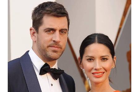 Im April gaben Schauspielerin Olivia Munn (37) und Football-Star Aaron Rodgers (33) das Ende ihrer dreijährigen Beziehung be...