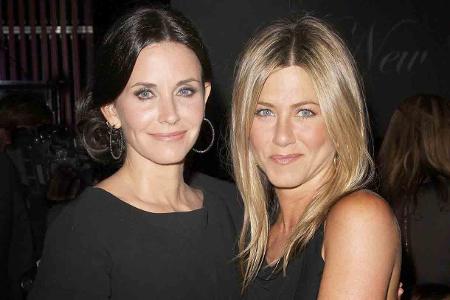 Courteney Cox (53) und Jennifer Aniston (48) sind seit 1994 gute Freundinnen. Dieses enge Band hält bis jetzt, auch wenn sie...