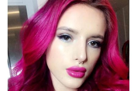 Ex-Disney Star Bella Thorne macht in letzter Zeit nicht nur mit einigen Affären auf sich aufmerksam - sondern auch mit knall...