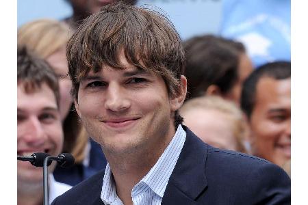 Auch Ashton Kutcher (39) gehört in die absolute Spitze der klügsten Köpfe Hollywoods. Wie seine Kollegen Damon, Lundgren und...