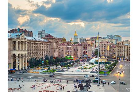 Größter Verlierer ist Kiew. Es scheint, als würde die Ukraine im Konflikt mit Russland immer weiter aufgerieben werden. Für ...