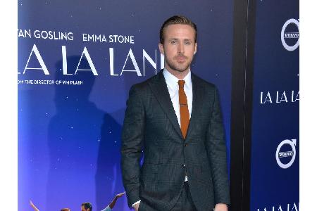 Nachdem Ryan Gosling (36) von der Schule geflogen war, unterrichtete ihn seine Mutter. Doch auch das war nicht von Dauer und...