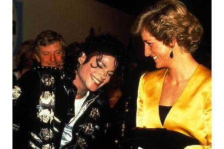 Die ganze Welt lag ihr zu Füßen: Prinzessin Diana. Auch die Promis scharten sich um die Königin der Herzen. Michael Jackson ...