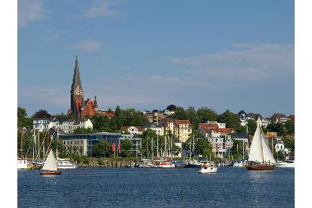 In der Flensbuger Förde wird beim Ostseeman geschwommen, genauer: vor Glücksburg. Zu Beginn des Augusts gibt es für die Athl...