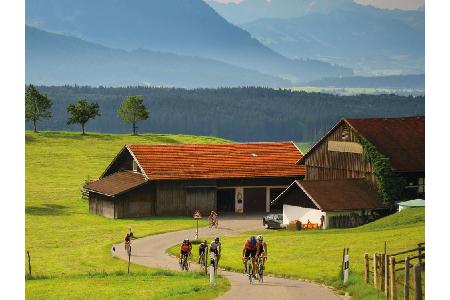 Veranstaltungsort des Allgäu-Triathlons ist Immenstadt. Die Natur ist - siehe das Bild - ein Traum. Im Angebot: Sprint, olym...