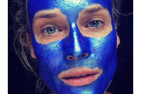 Ob Diane Krugers (41) Maske noch andere Wunderkräfte außer der Hautstraffung besitzt? Mit der blauen Farbe im Gesicht könnte...