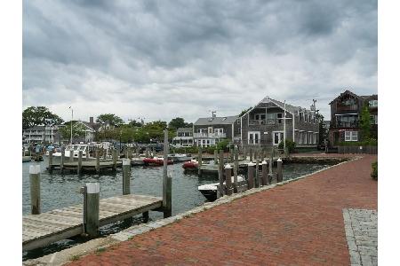 Auch der Hafen von Edgartown ist ein echter Hingucker: Hier landeten im 17. Jahrhundert schon die Pilgerväter auf ihrem Weg ...