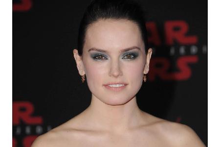 Wenige strahlten auf dem roten Teppich ähnlich hell wie Rey-Darstellerin Daisy Ridley (25). Natürlich hatten sich aber auch ...