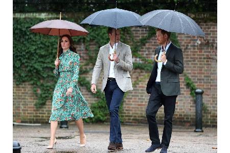 Dramatisch überschattet wurde das royale Jahr von Prinzessin Dianas 20. Todestag am 31. August. Am Jahrestag selbst gedachte...