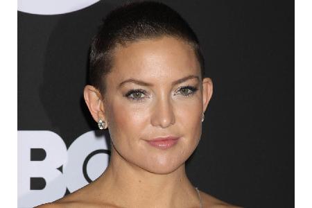 Kaum wiederzuerkennen: Kate Hudson (38) rasierte sich die Haare für ihre Rolle in Sängerin Sias (41) Film 
