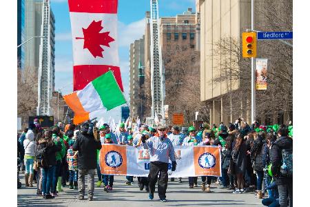 In Kanada leben ebenfalls viele Nachfahren irischer Auswanderer. Durch Toronto zogen die 