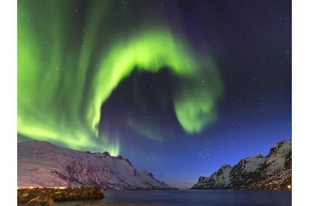 Einmal die Polarlichter mit eigenen Augen bestaunen: Davon träumen viele Menschen auf der ganzen Welt. Aber wo? Eine absolut...