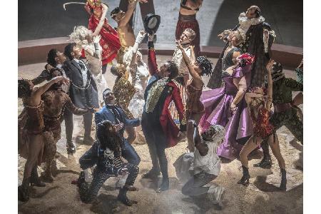 Ab 4. Januar singt und tanzt Hugh Jackman als P.T. Barnum über die deutschen Leinwände. In 
