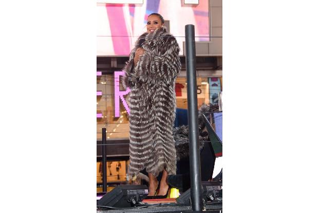 ...richtiges Fell-Statement setzte das einstige Spice Girl Mel B erst kürzlich bei den Silvesterfeierlichkeiten am Times Squ...