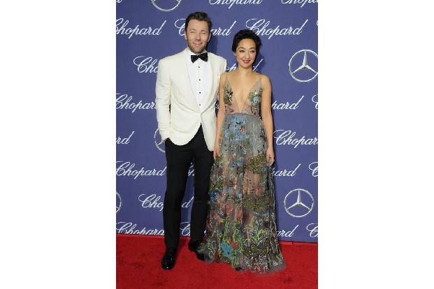 ...ein Stück für die Galerie ist Ruth Neggas Kleid, das zwar transparent, an den wichtigen Stellen aber dennoch bedeckt war....