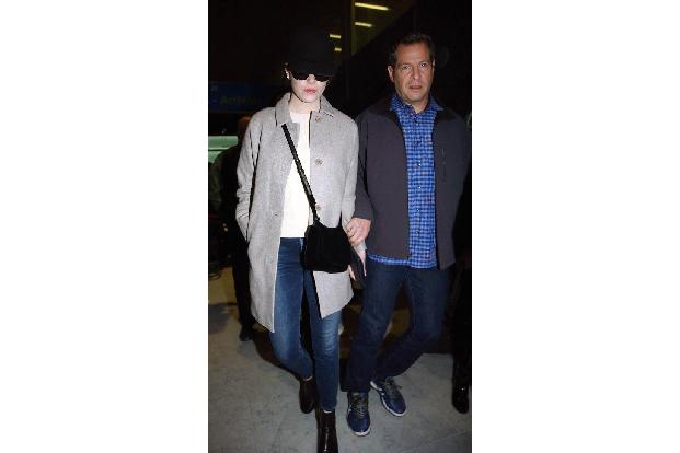 ...natürlich. Beide sind für ihren Film 'La La Land' in der ganzen Welt unterwegs, so auch gerade in Paris. Ebenfalls...