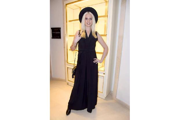 ...bei einem Ladies Dinner die Ladys natürlich nicht fehlen durften, trudelten nach und nach einige Promifrauen ein. Darunte...