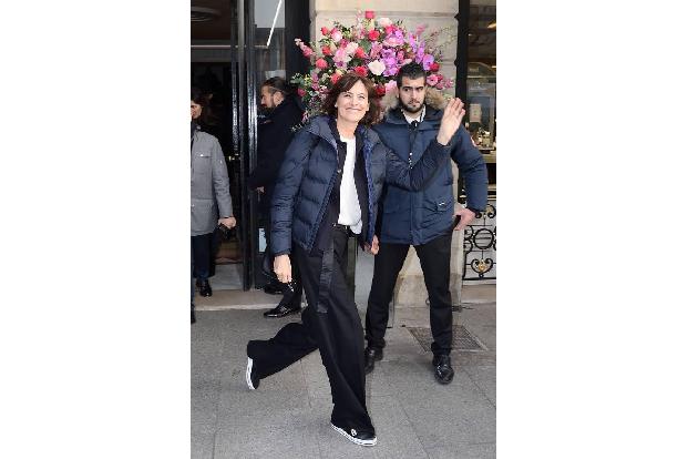 ...darf diese Dame unter keinen Umständen fehlen: Inès de la Fressange! Das ehemalige französische Model ist mittlerweile ei...
