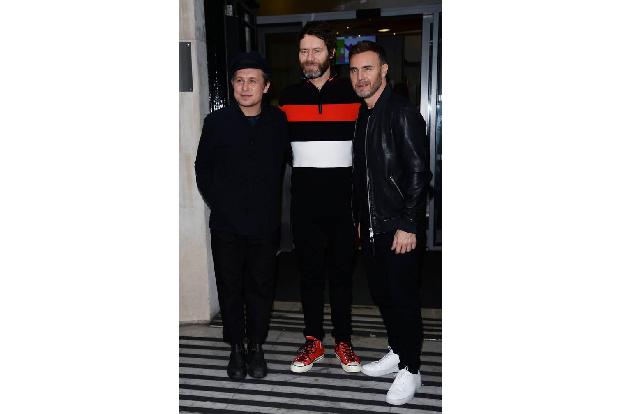 Da stehen sie also wieder: Mark Owen, Howard Donald und Gary Barlow und melden sich mit ihrer Band Take That mit neuem Album...