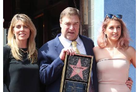 ...aber ernstere Töne an. So dankte er den 