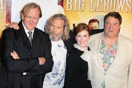 ...entwickelte sich schnell zum absoluten Kultfilm. Jährlich findet sogar ein 'Lebowski-Fest' statt, bei dem einzelne Stars ...