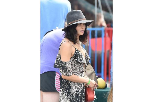 Als Jenna Dewan Tatum am Wochenende den Farmers' Market in Los Angeles besuchte, schlugen alle Herzen höher. Nicht nur, weil...
