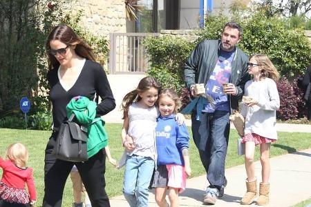 Was für eine glückliche Familie - endlich wieder! Denn solche Bilder gab es von Jennifer Garner und Ben Affleck schon lange ...