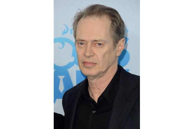 ...Alec Baldwins Co-Star in 'The Boss Baby' übrigens weniger lustig: Steve Buscemi wirkte so, als würde ihm das Lachen im Ha...
