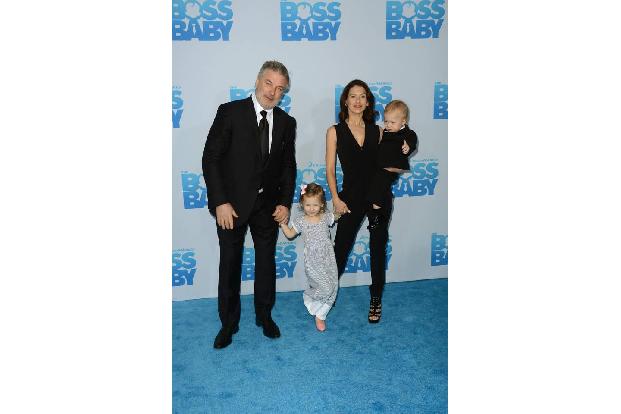 ...sagen: Die Baldwins sind einfach alle zum Anbeißen. Endlich mal eine Hollywood-Familie, die sich selbst nicht so ernst ni...