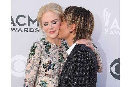 ...kommen auch bei diesen zwei häufiger zum Einsatz. Nicole Kidman und Keith Urban legen wirklich auf jedem roten Teppich ei...