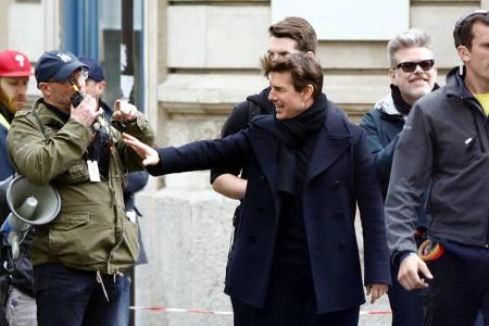 Da ist er also wieder: Tom Cruise in seiner Paraderolle als Special Agent Ethan Hunt machte am Montag für ''Mission: Impossi...